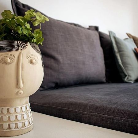 Aurora Apartment Pera Gyalos Eksteriør billede