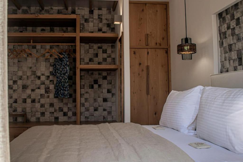 Aurora Apartment Pera Gyalos Eksteriør billede