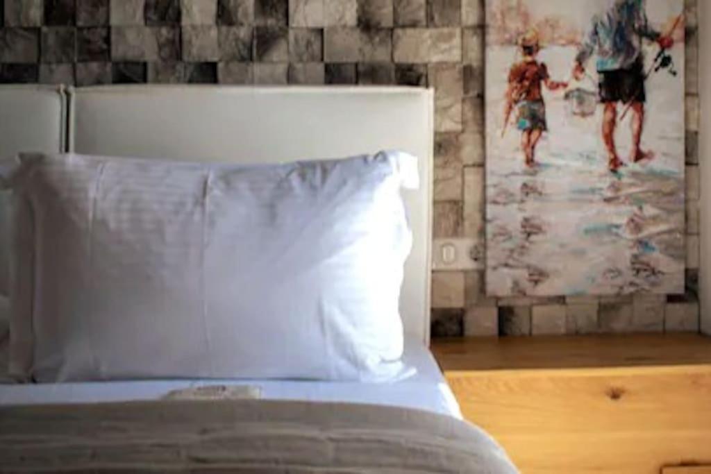 Aurora Apartment Pera Gyalos Eksteriør billede